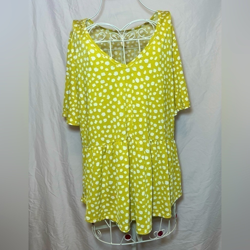 MTS Top - Yellow w/ White Dots - Medium - NWOT